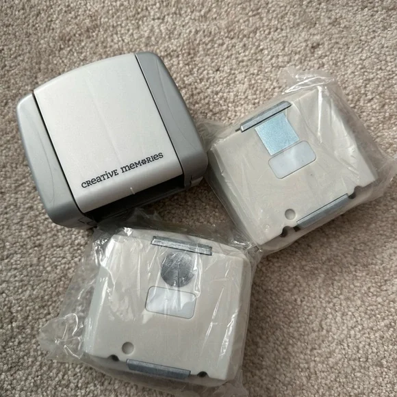 Creative Memories Shape Maker System & Creative Memories Boarder Maker System - Picture 4 of 7